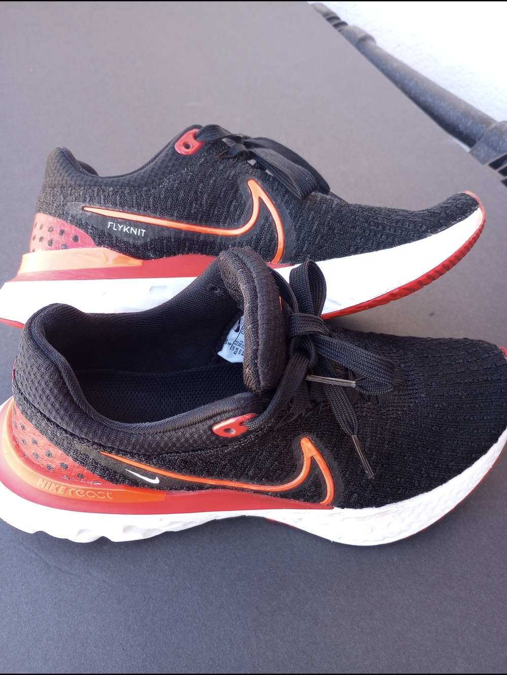 Nike React Infinity Women's Run Flyknit 3 Black/University. Size 6